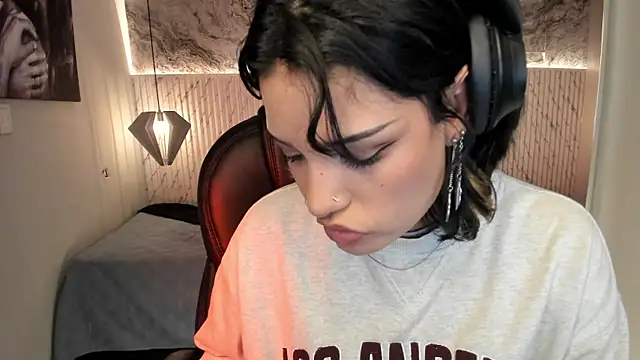 Snapshot of renee_shelby_ chatting on July 11, 8:44 pm renee shelby online show from July 11, 8:44 pm