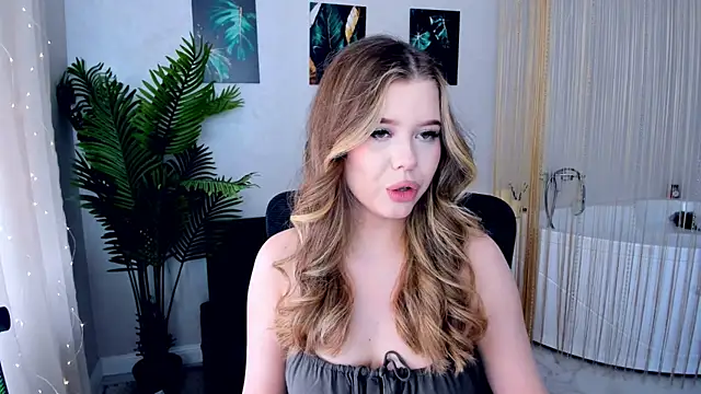 FollowLovee online show from February 16, 11:38 am