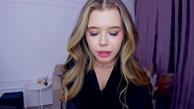 FollowLovee online show from February 22, 1:44 am