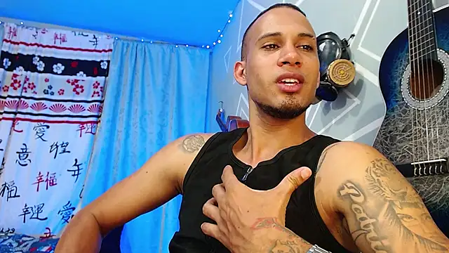 MagnusFrost online show from March 19, 2:37 am