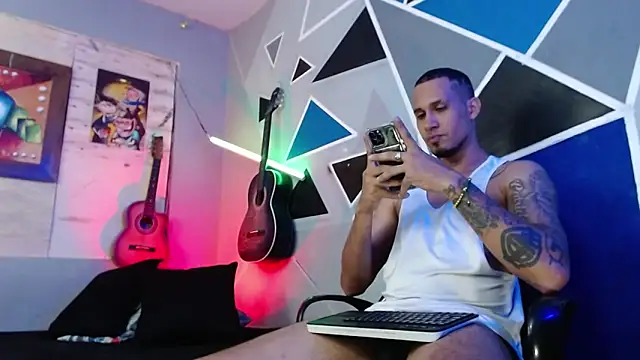 MagnusFrost online show from November 12, 5:52 am