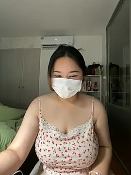 Snapshot of iamMalixxx chatting on December 14, 1:16 pm iamMalixxx online show from December 14, 1:16 pm
