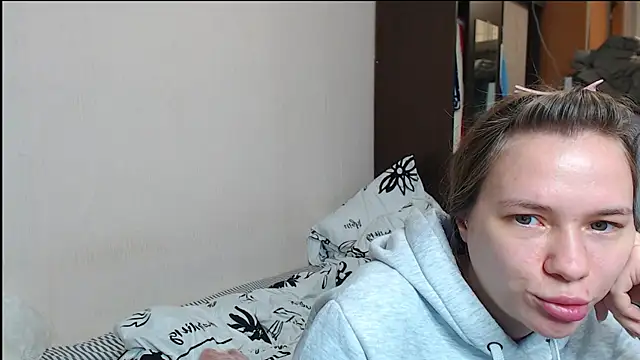 leila bambi  online show from December 23, 4:22 am