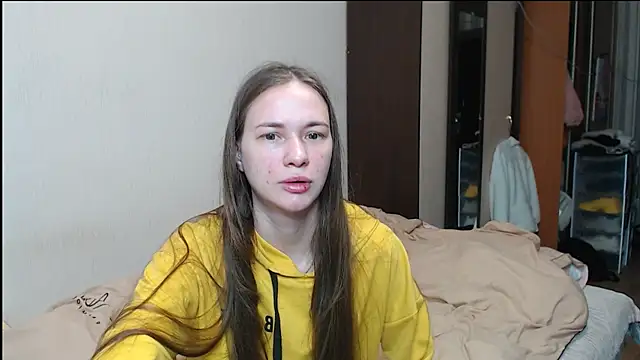 leila bambi  online show from March 20, 8:31 am