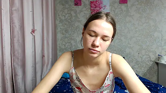 leila bambi  online show from September 28, 5:18 pm