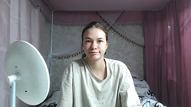 leila bambi  online show from November 23, 12:49 pm