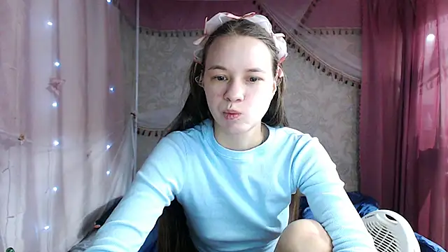 leila bambi  online show from February 5, 12:15 am