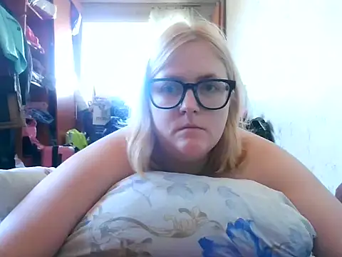 DesireMelissa online show from October 1, 8:31 am