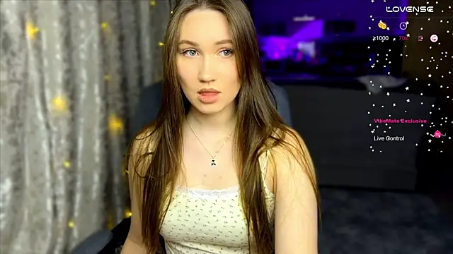 ChloeMillerMeow online show from September 17, 7:04 pm