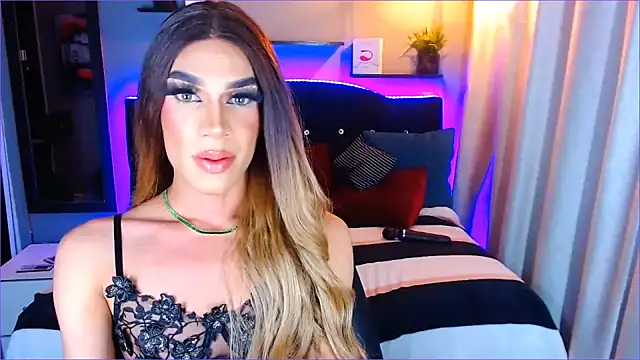 camila hootie online show from January 27, 7:35 am