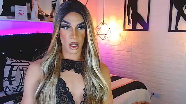 camila hootie online show from February 5, 6:46 am