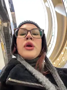 RinaCat online show from February 8, 5:18 am