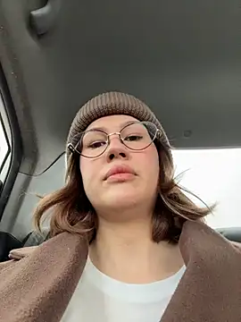 RinaCat online show from March 27, 5:46 am