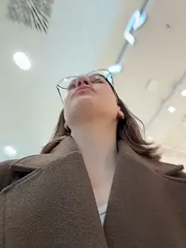 RinaCat online show from April 9, 6:19 am