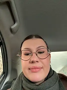 RinaCat online show from April 17, 5:21 am