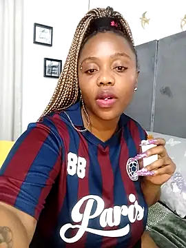IceBellaCane313 online show from May 16, 7:56 pm
