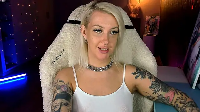 tykioty Miley online show from April 5, 2:25 pm