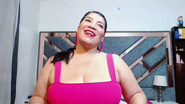 KarlaTesg online show from November 10, 10:25 am