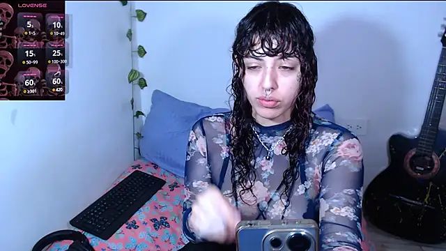 Eli666uwu online show from December 21, 12:06 pm