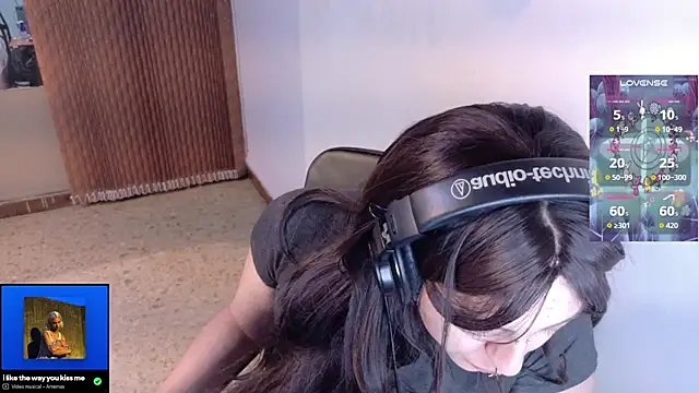 Eli666uwu online show from October 6, 3:42 pm