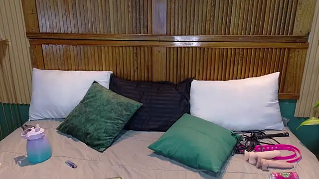 Eli666uwu online show from October 11, 10:30 pm