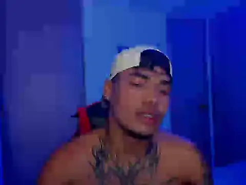 Snapshot of thomas_latin_boy chatting on September 13, 1:05 am thomas latin boy online show from September 13, 1:05 am