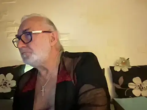 Snapshot of EroticVenetian chatting on February 28, 7:35 pm EroticVenetian online show from February 28, 7:35 pm