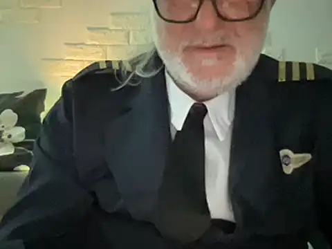 Snapshot of EroticVenetian chatting on February 28, 10:39 pm EroticVenetian online show from February 28, 10:39 pm