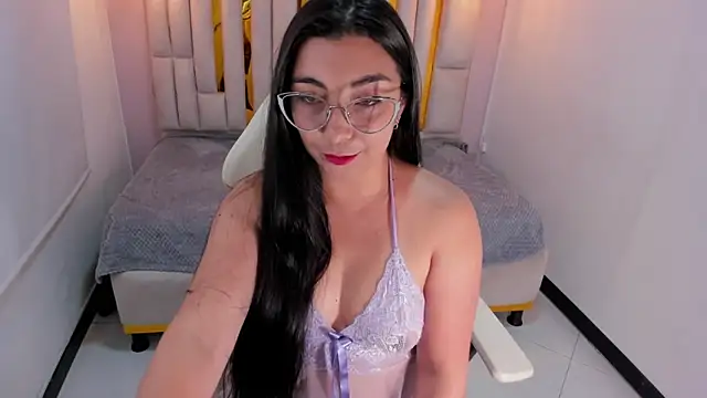 Karla hernandez  online show from February 28, 11:14 am