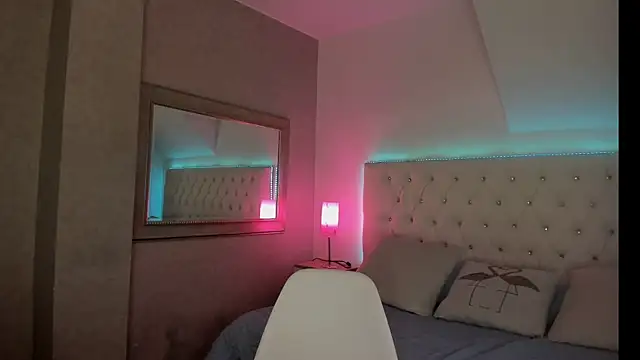 keyla  ross online show from December 13, 6:59 pm