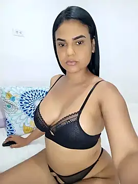 Snapshot of AntonellaShot chatting on January 14, 5:51 am AntonellaShot online show from January 14, 5:51 am