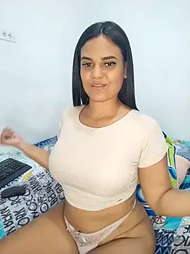 Snapshot of AntonellaShot chatting on February 6, 9:22 am AntonellaShot online show from February 6, 9:22 am