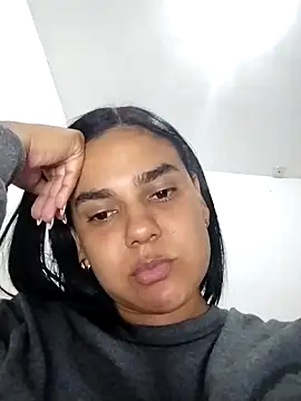 Snapshot of AntonellaShot chatting on October 5, 10:02 am AntonellaShot online show from October 5, 10:02 am