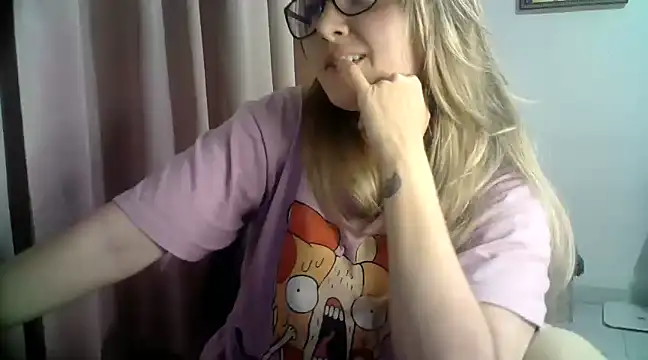 Snapshot of katy_pp chatting on January 7, 2:53 am katy pp online show from January 7, 2:53 am