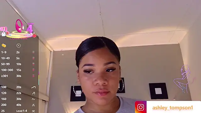 ashley Tompson1 online show from February 26, 12:36 pm