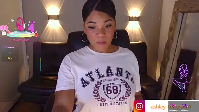 ashley Tompson1 online show from March 17, 7:26 pm