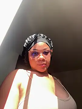 ashley Tompson1 online show from December 15, 2:54 pm