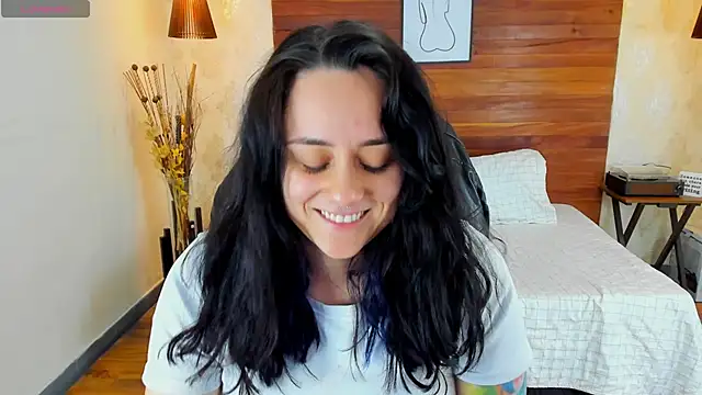 Snapshot of KatherineBond chatting on February 15, 9:15 pm KatherineBond online show from February 15, 9:15 pm