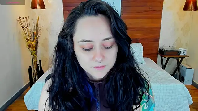 Snapshot of KatherineBond chatting on February 17, 9:30 pm KatherineBond online show from February 17, 9:30 pm