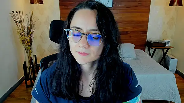 Snapshot of KatherineBond chatting on March 13, 2:05 am KatherineBond online show from March 13, 2:05 am