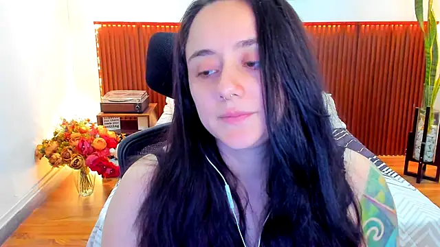 KatherineBond online show from December 20, 7:10 pm