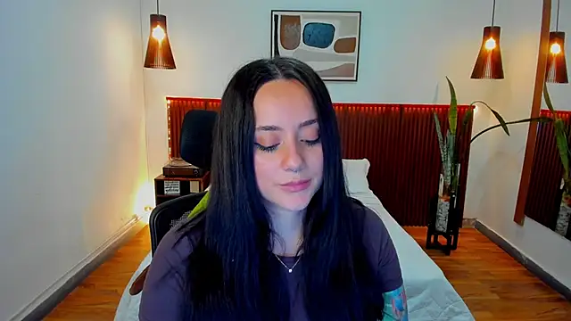 KatherineBond online show from February 19, 6:15 pm