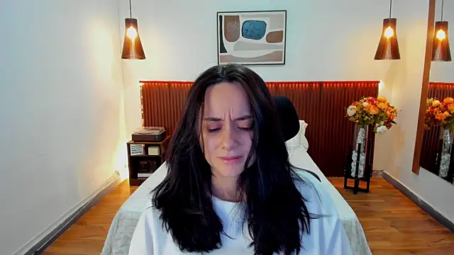 Snapshot of KatherineBond chatting on July 10, 4:31 pm KatherineBond online show from July 10, 4:31 pm