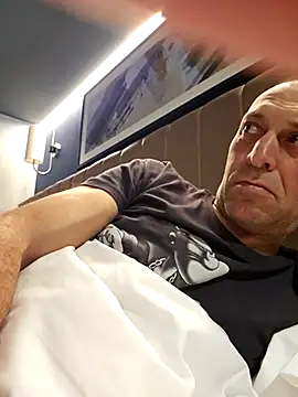 meateater1 online show from December 8, 11:29 pm