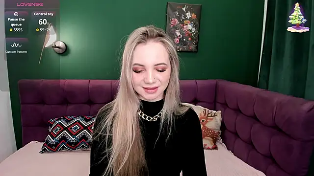 EvaMoran online show from April 17, 1:52 am