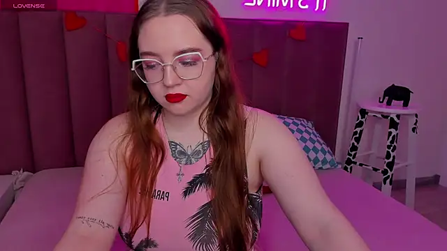 Emma adorablle online show from February 15, 1:31 am