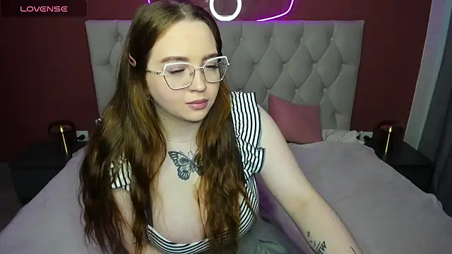 Emma adorablle online show from March 20, 4:07 am