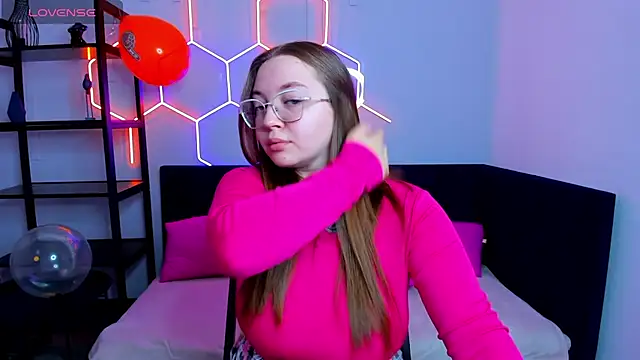 Emma adorablle online show from September 28, 1:33 am