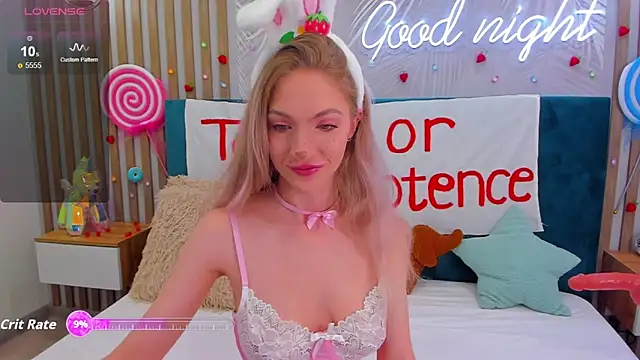 Emilly Hart online show from October 28, 2:48 am