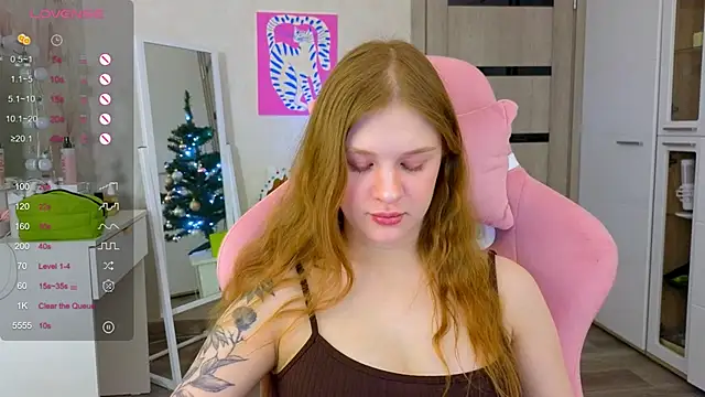 TrissMerigold9 online show from January 8, 9:06 pm